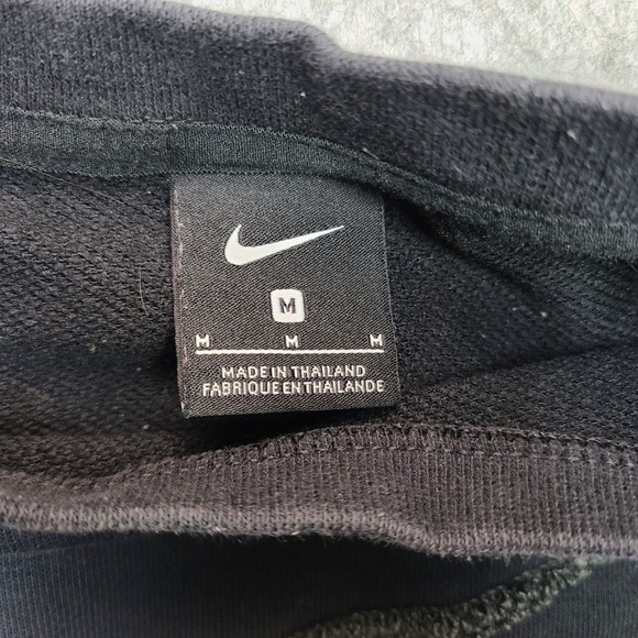 Nike‎ Crop Sweatshirt Womens Medium Black Center Solo Fuzzy Swoosh Crew Neck - Picture 4 of 9